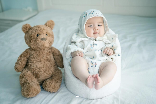 溧阳宝宝挠耳朵是怎么回事